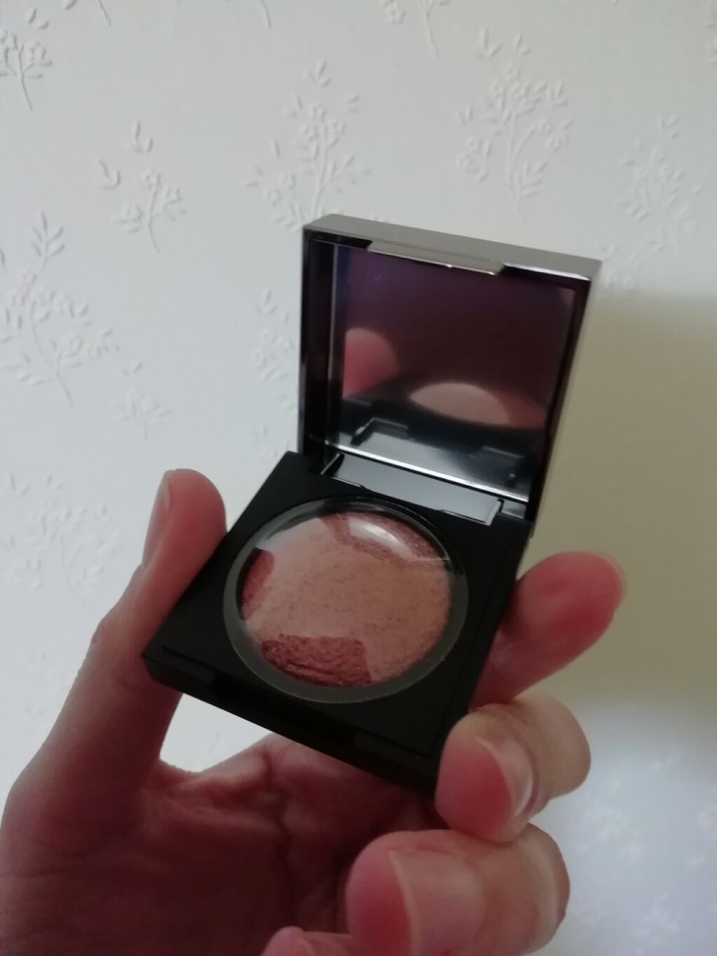 プリズム エアー シャドウ/CLIO/単色アイシャドウを使ったクチコミ(4枚目)