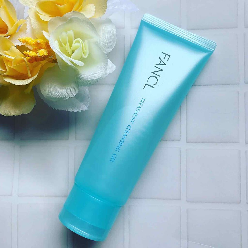 ファンケル 整肌クレンジング ジェルのクチコミ「持ちやすいチューブタイプ。
マイルドクレンジングオイルと同じカラーです。
キャップを開けると、.....」（1枚目）