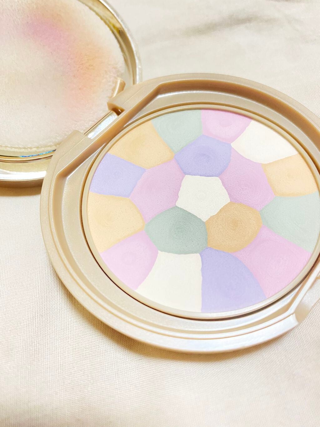 マシュマロフィニッシュパウダー ~Abloom~/キャンメイク/プレストパウダーを使ったクチコミ(2枚目)