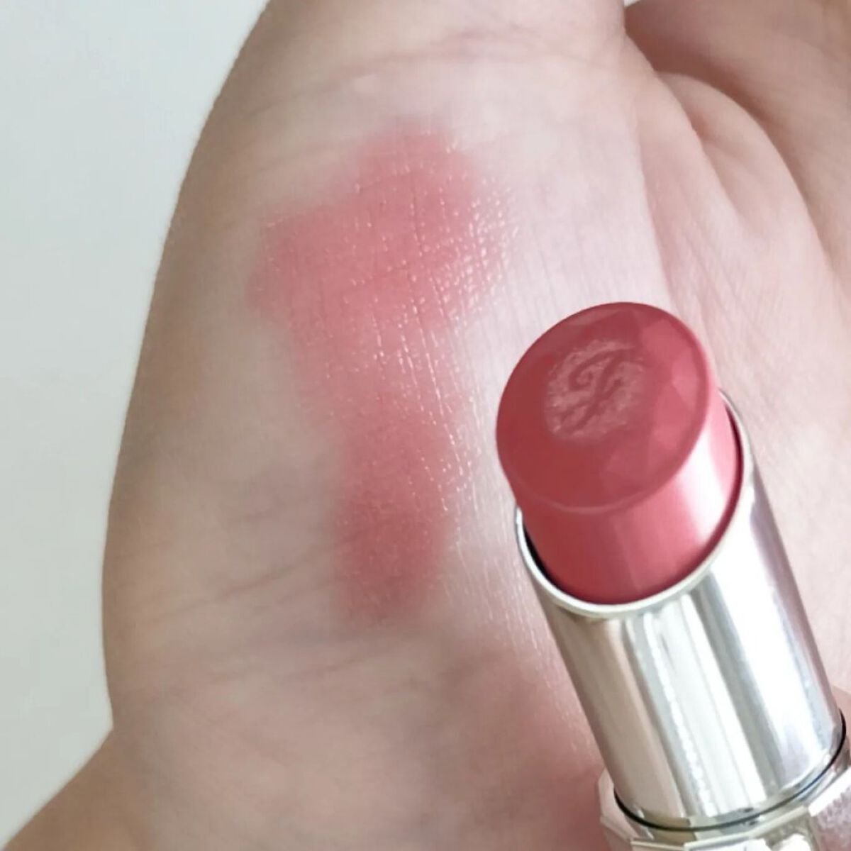 ジルスチュアート ルージュ リップブロッサム 104 sakura ribbon/JILL STUART/口紅を使ったクチコミ（2枚目）