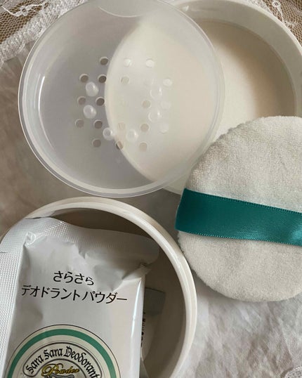 薬用さらさらデオドラントパウダー/デオナチュレ/デオドラント・制汗剤を使ったクチコミ(3枚目)