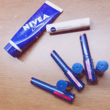 My Love NIVEA♡♡♡
私が大好きなニベアの商品をまとめます！

・ニベアクリーム チューブタイプ
ハンドクリームの定番中の定番だと(勝手に)思ってます！笑
匂いはあるけど嫌いじゃないし、ちゃ