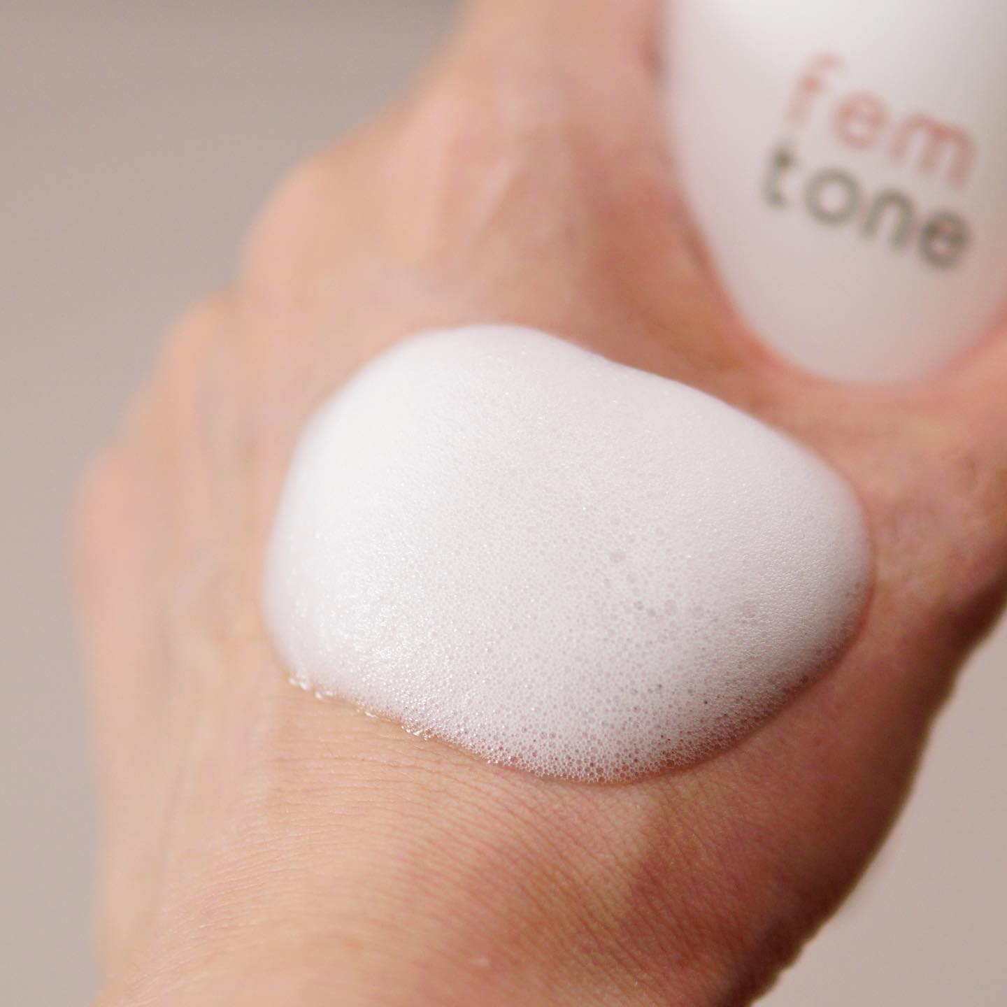 デリケートウォッシュ リッチフォーム/fem tone/デリケートゾーンケアを使ったクチコミ（3枚目）