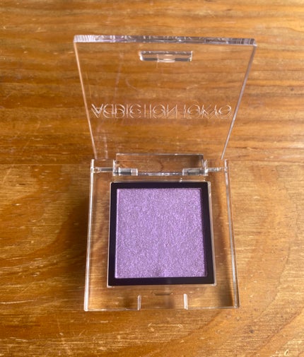 アディクション ザ アイシャドウ プリズム 101PR Hour of Magic(限定色)/ADDICTION/単色アイシャドウを使ったクチコミ(2枚目)