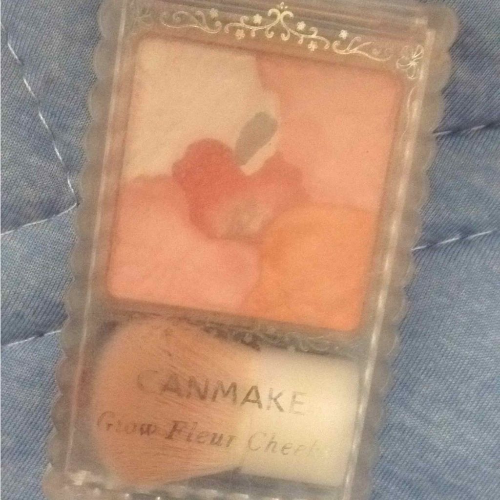 グロウフルールチークス/キャンメイク/パウダーチークを使ったクチコミ（1枚目）