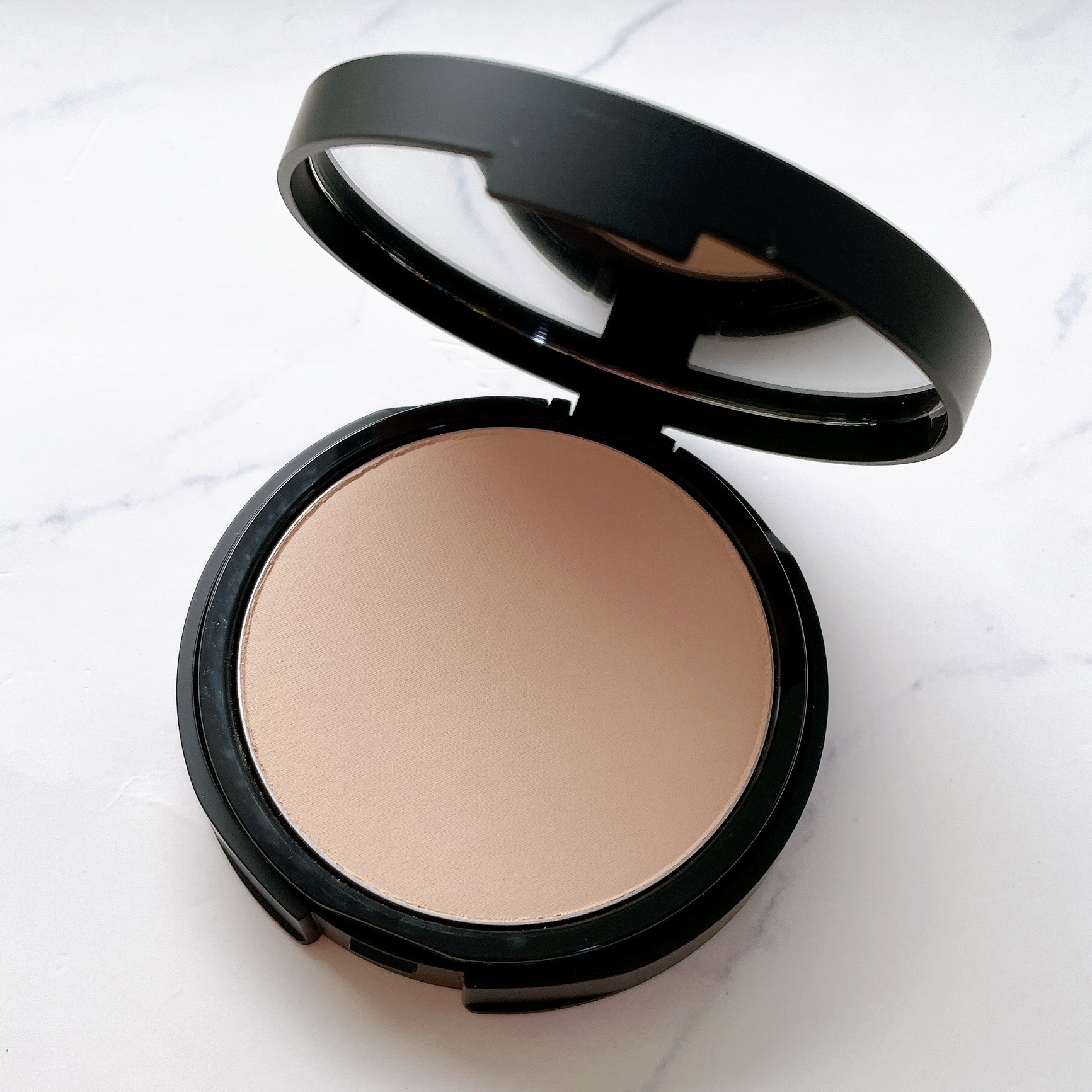 ベアプロ 16HR パウダー ファンデーション/bareMinerals/パウダーファンデーションを使ったクチコミ（3枚目）