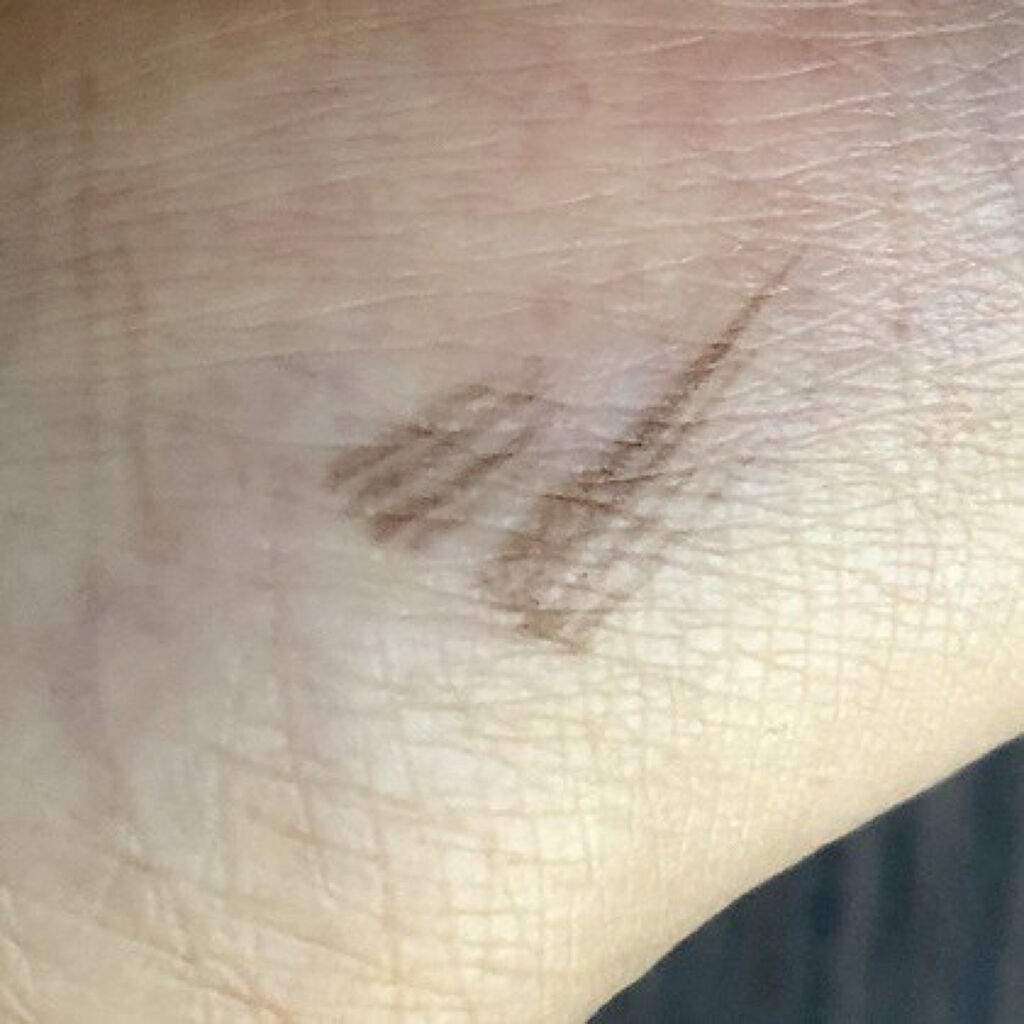 ブロウインク リキッドペン NB-1 ナチュラルブラウン/MAYBELLINE NEW YORK/リキッドアイブロウを使ったクチコミ（3枚目）