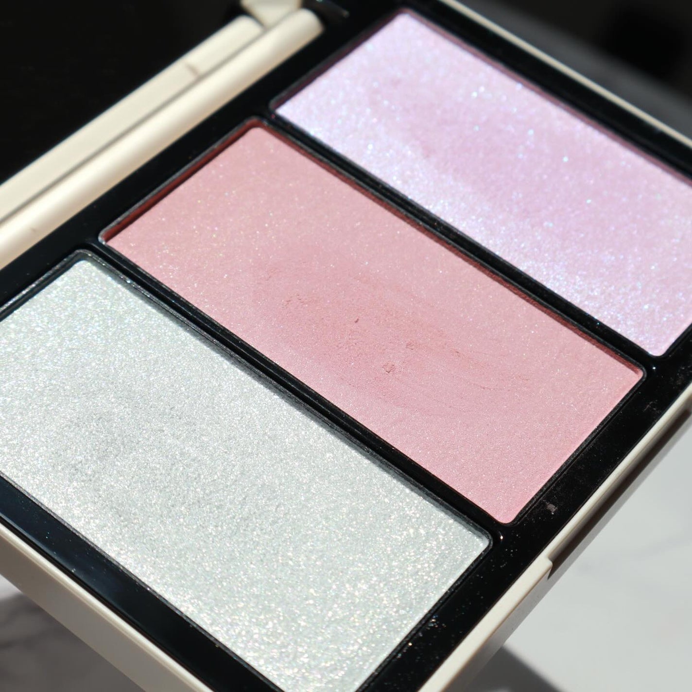 フェイス スタイリスト/SNIDEL BEAUTY/アイシャドウパレットを使ったクチコミ(3枚目)