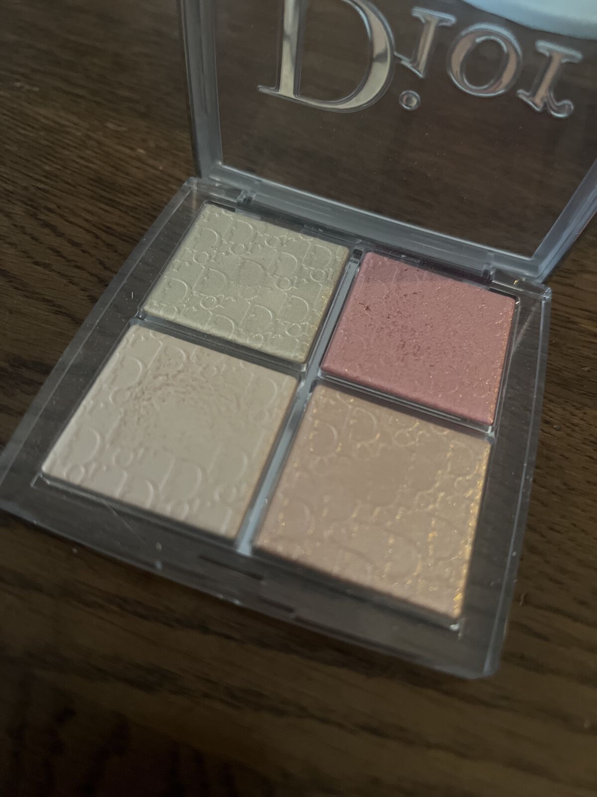ディオール バックステージ フェイス グロウ パレット/Dior/ハイライトを使ったクチコミ（1枚目）