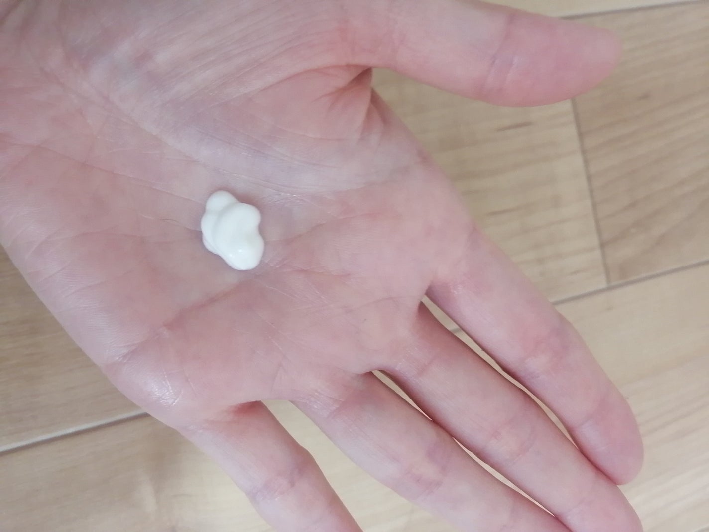 ヒアルーシカ ウォーターフィット サンセラム/SKIN1004/日焼け止めローションを使ったクチコミ(3枚目)