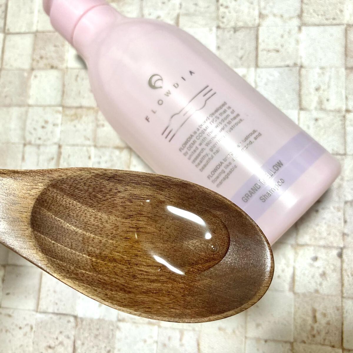 フローディア シャンプー グランメロウ/FLOWDIA/サロンシャンプーを使ったクチコミ(2枚目)