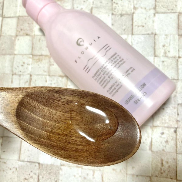 フローディア シャンプー グランメロウ/FLOWDIA/サロンシャンプー by がんそさん