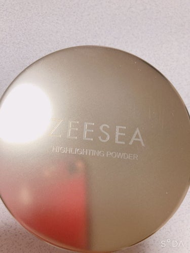 ZEESEA 顔がキラキラ  オーロラ系ハイライト/ZEESEA/パウダーハイライトを使ったクチコミ（3枚目）