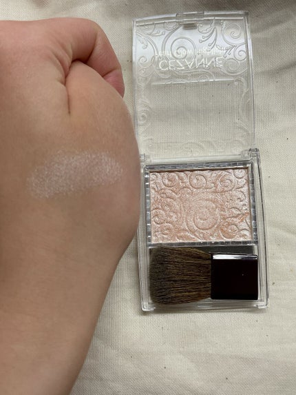 パールグロウハイライト/CEZANNE/パウダーハイライトを使ったクチコミ(4枚目)