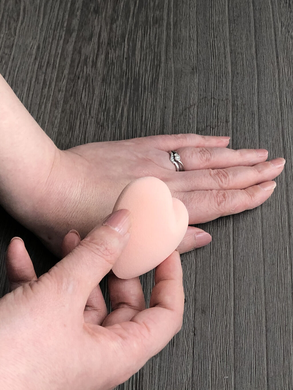 ハニーグロウ クッション/BY ECOM/クッションファンデーションを使ったクチコミ（2枚目）