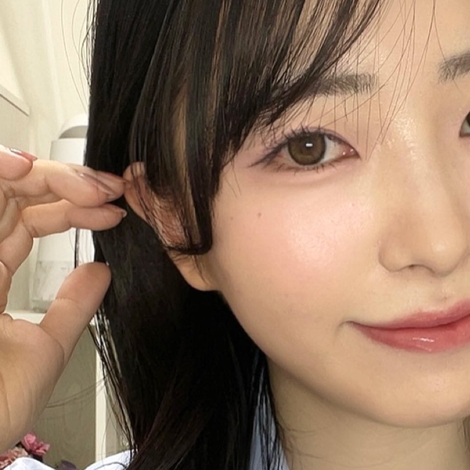 mari on LIPS 「.𝗟𝗮𝗸𝗮𝖬𝗂𝖽-𝖳𝗈𝗇𝖾𝖢𝗈𝗅𝗅𝖾𝖼𝗍𝗈𝗋𝖤𝗒𝖾𝗌𝗁𝖺𝖽𝗈𝗐..」(4枚目)