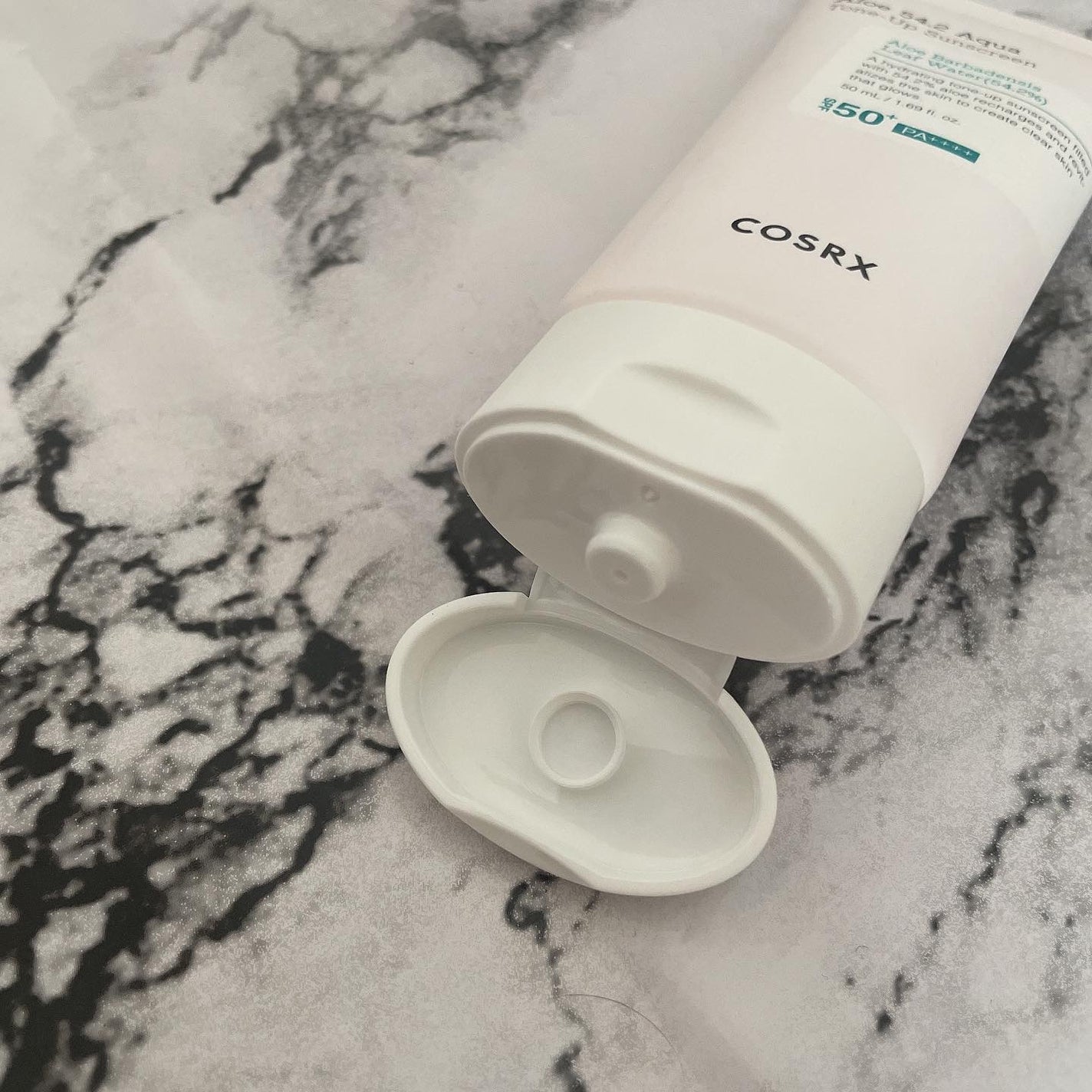 アロエ54.2アクアトーンアップUVクリーム SPF50+ PA++++/COSRX/日焼け止めクリームを使ったクチコミ(1枚目)