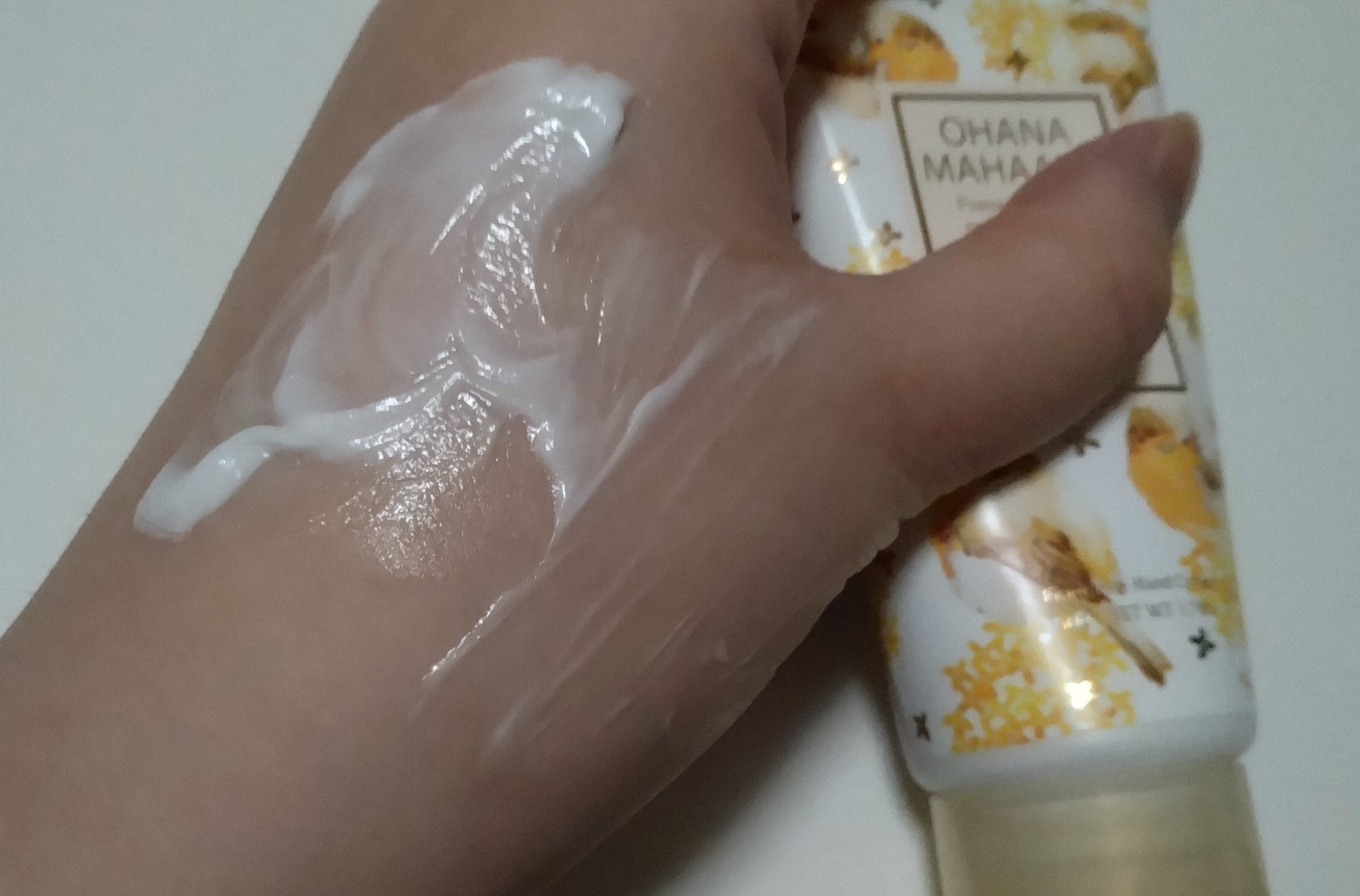 オハナ・マハロ フレグランス ハンドクリーム〈プアナラキ ホオラ〉/OHANA MAHAALO/ハンドクリームを使ったクチコミ（3枚目）