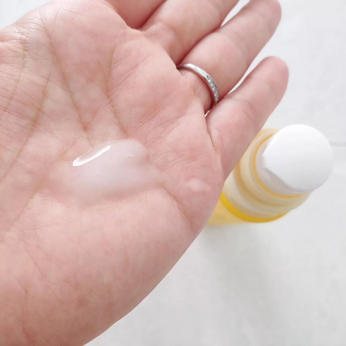 パーフェクトワンフォーカス スムースウォータリージェル/PERFECT ONE  FOCUS/オールインワン化粧品を使ったクチコミ（2枚目）