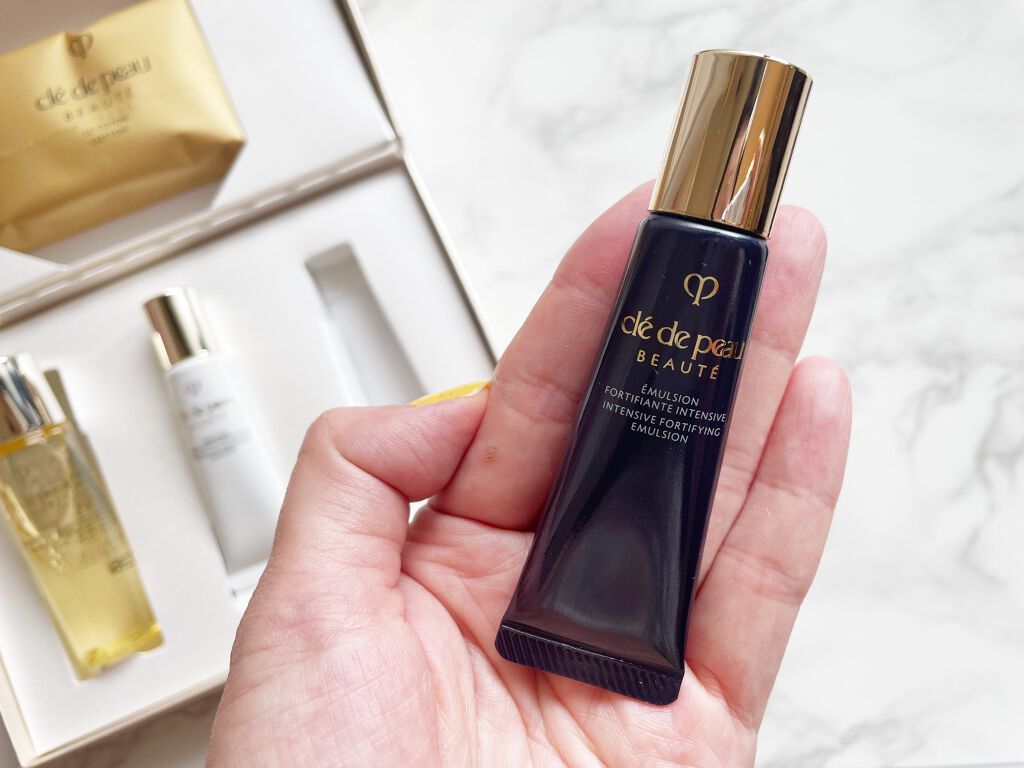 エマルションアンタンシヴn/クレ・ド・ポー ボーテ/乳液を使ったクチコミ(1枚目)
