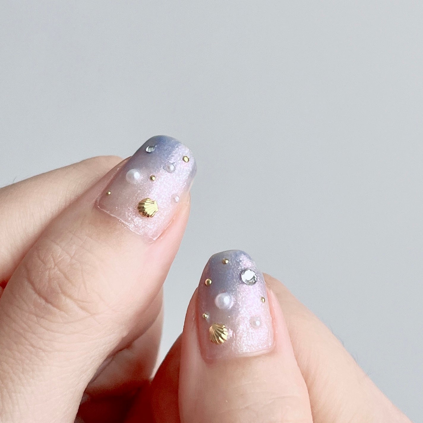 ネイルホリック パーティーフレーク/ネイルホリック/マニキュアを使ったクチコミ(2枚目)