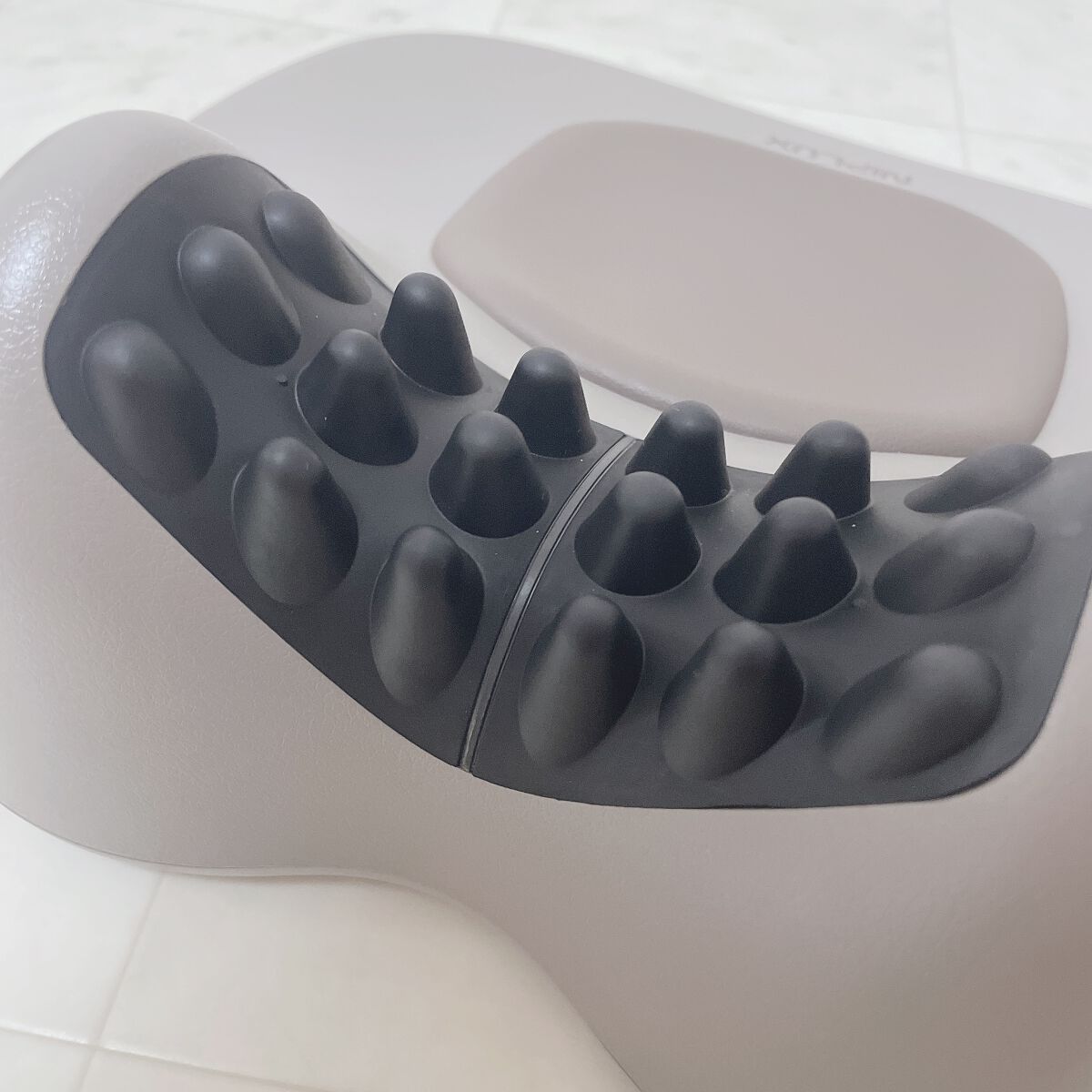 NECK PREMS/NIPLUX/ネックマッサージャーを使ったクチコミ（2枚目）