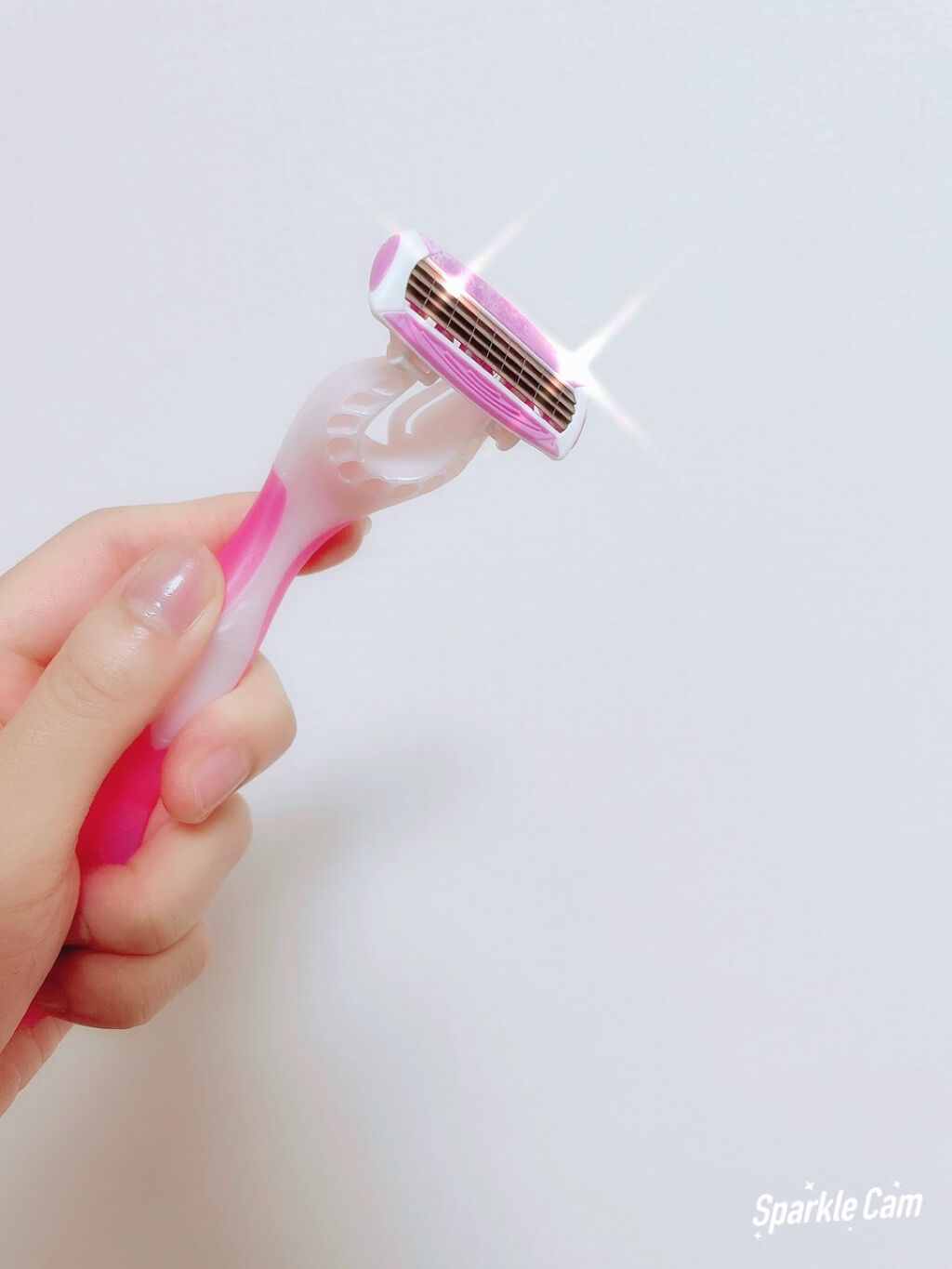 シック クアトロライト （２本入）のクチコミ「これからの季節はムダ毛が気になる🥺

脱毛してる人も多いと思いますが、
全く生えていないツルツ.....」（2枚目）