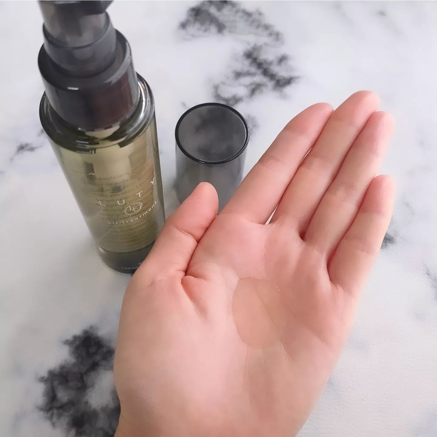 ルーティー ヘアオイル モイスト/LUTY/ヘアオイルを使ったクチコミ(4枚目)