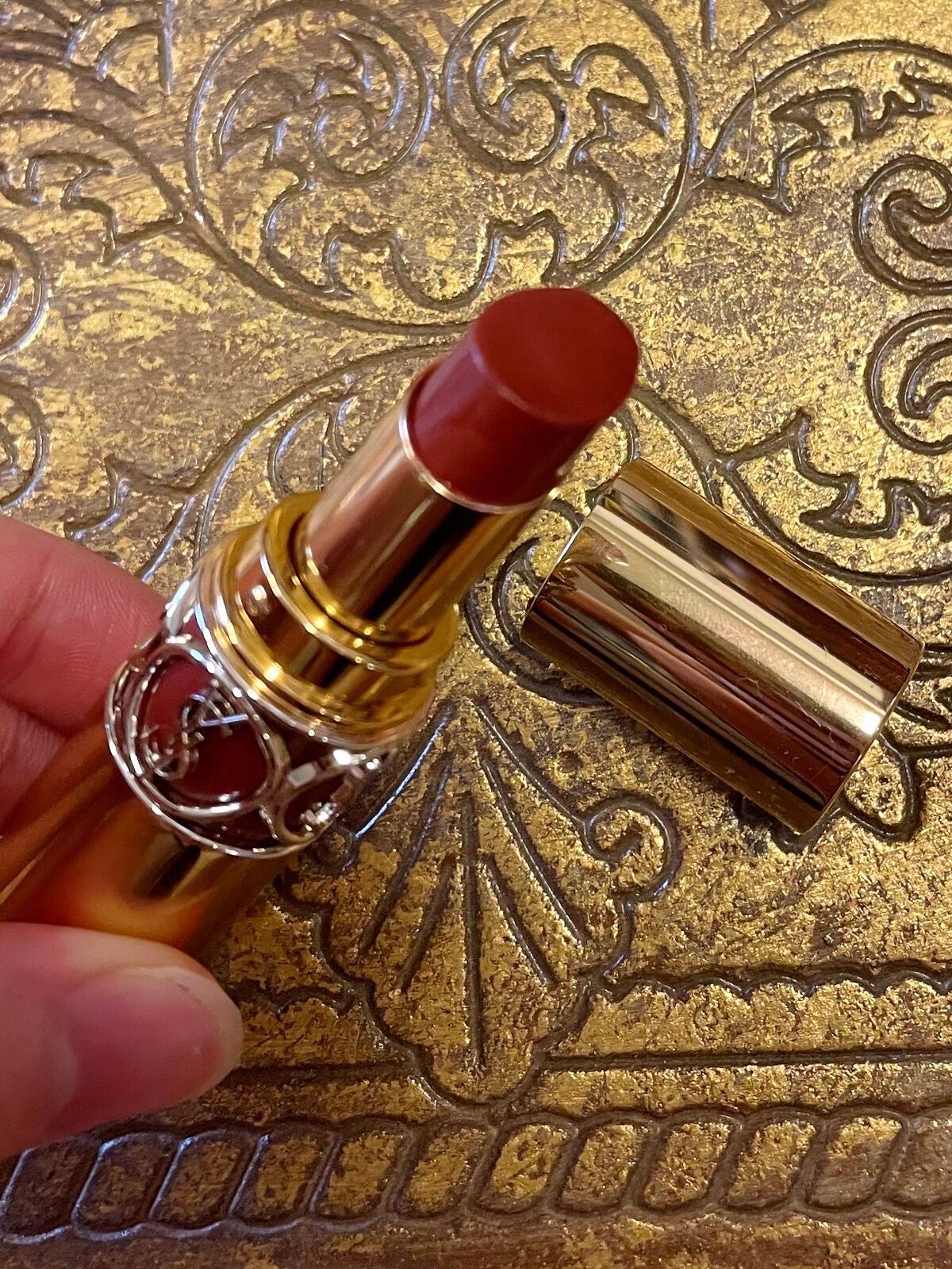 ルージュ ヴォリュプテ シャイン/YVES SAINT LAURENT BEAUTE/口紅を使ったクチコミ(2枚目)