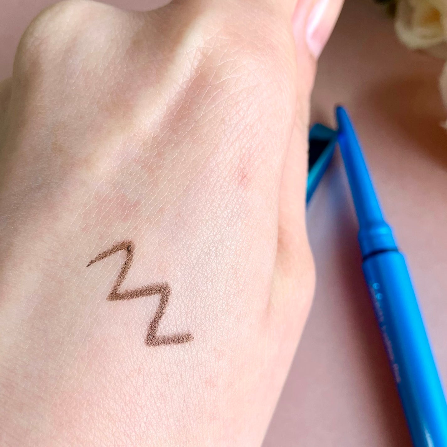 「密着アイライナー」極細クリームペンシル/デジャヴュ/ペンシルアイライナーを使ったクチコミ(4枚目)