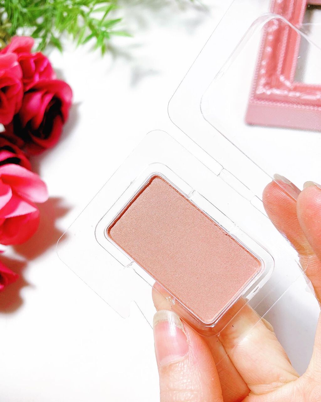 ハイビスカスチーク/AMRITARA/パウダーチークを使ったクチコミ(2枚目)