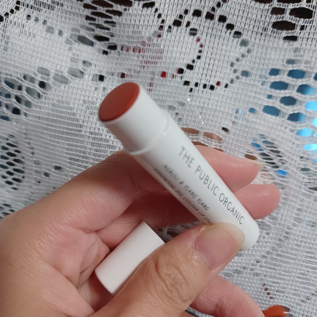 オーガニック認証 精油カラーリップスティック/THE PUBLIC ORGANIC/口紅を使ったクチコミ（3枚目）