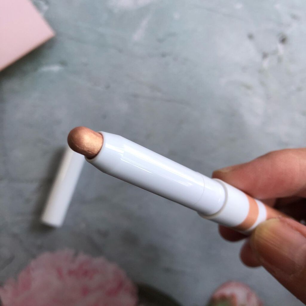 アイムスティックシャドウシマー/i’m meme/スティックアイシャドウを使ったクチコミ(2枚目)