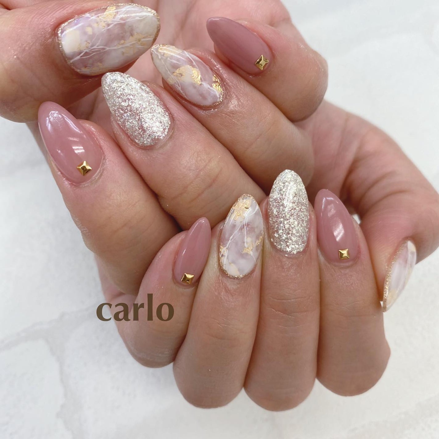 YUKA on LIPS 「.ニュアンスnail.#nail#nailist#ネイル#ネイ..」(2枚目)