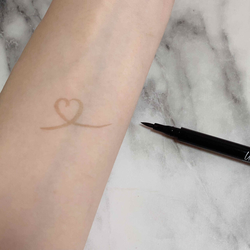 UR GLAM　LIQUID EYELINER チャコールブラウン/U R GLAM/リキッドアイライナーを使ったクチコミ（2枚目）