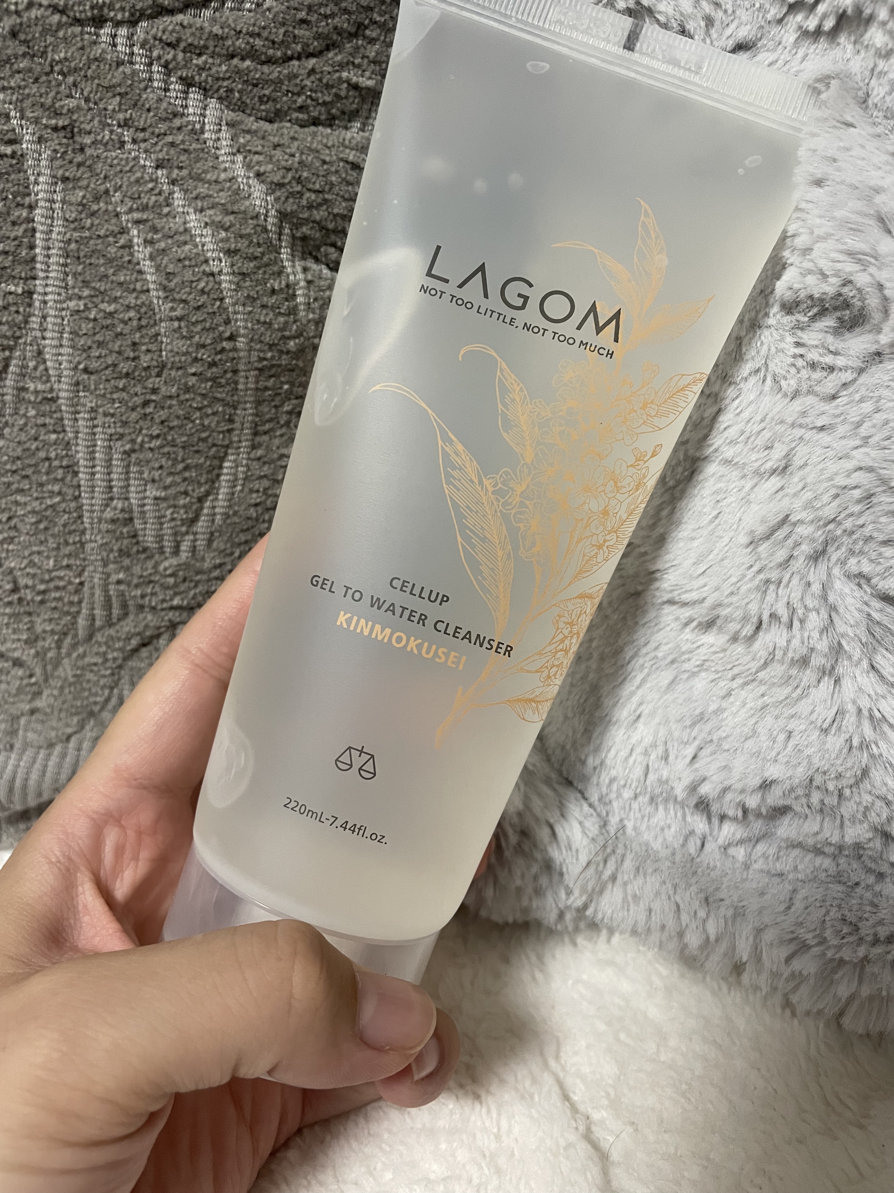 LAGOM  ジェルトゥウォーター クレンザー（KI）（朝洗顔料）のクチコミ「♡Qoo10メガ割購入品紹介♡

☑︎LAGOM
　ジェルトゥウォータークレンザー
　金木犀
.....」（3枚目）