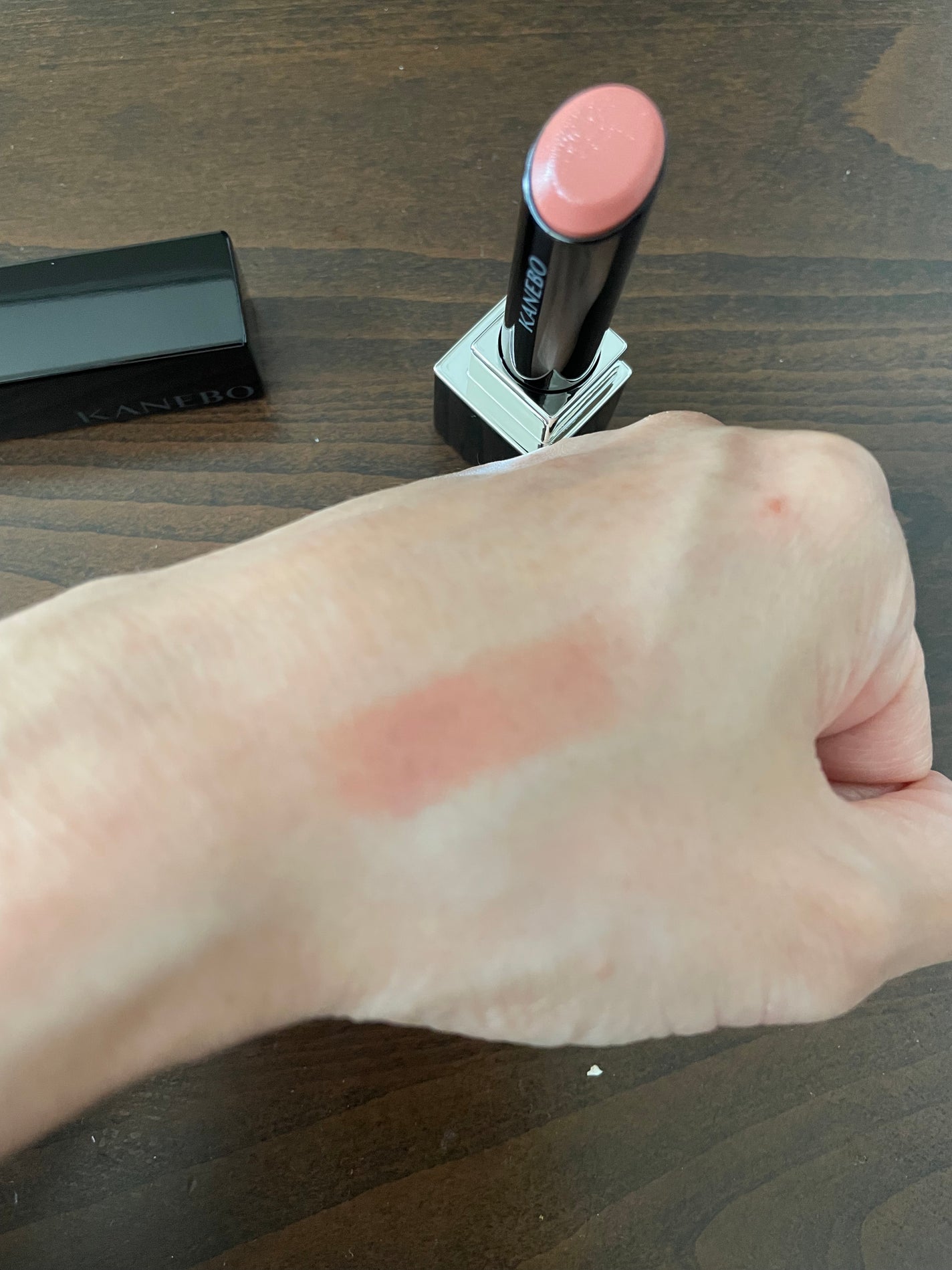 ルージュスターヴァイブラント/KANEBO/口紅を使ったクチコミ(2枚目)