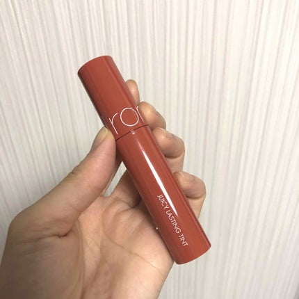 ジューシーラスティングティント/rom&nd/リップティントを使ったクチコミ(2枚目)
