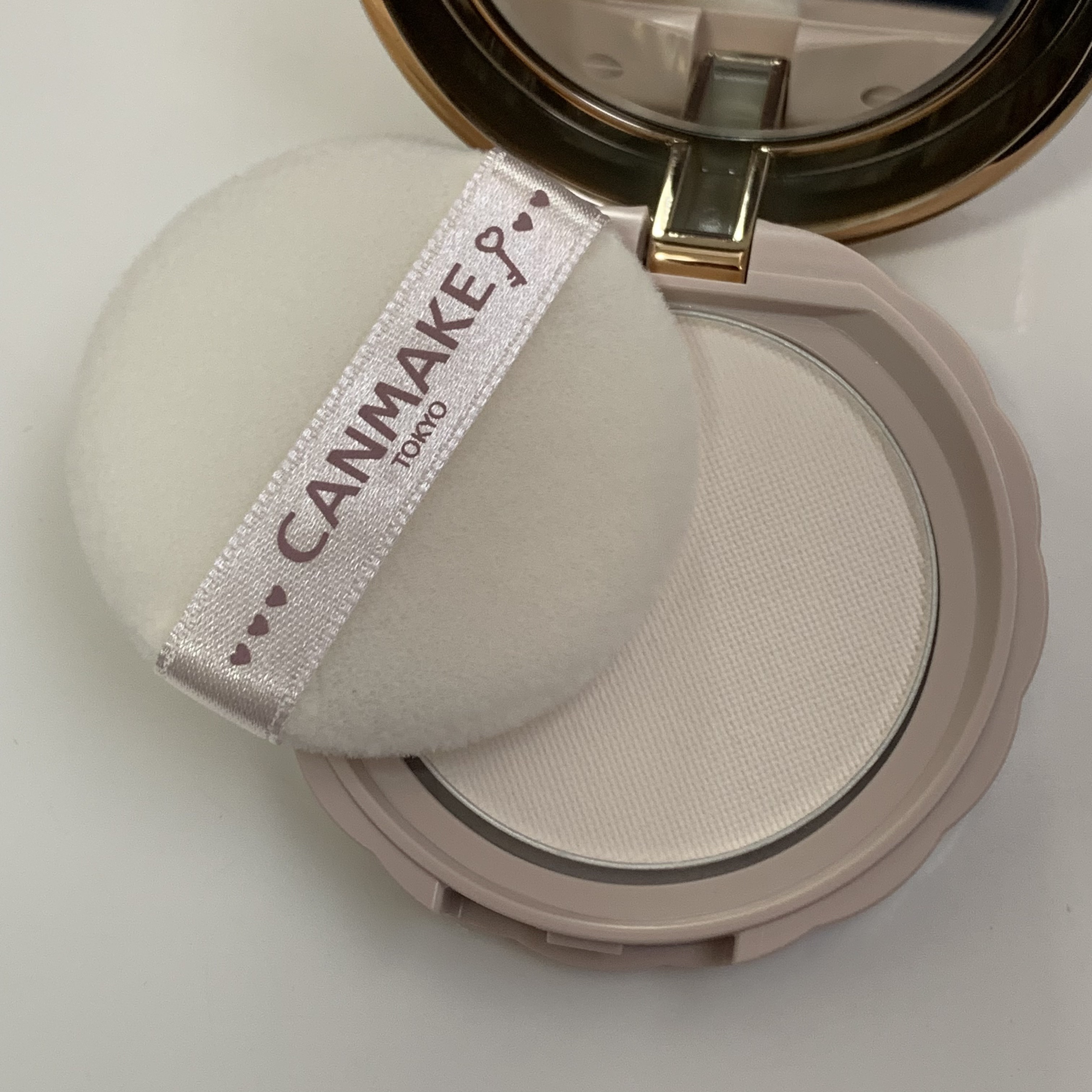 シークレットビューティーパウダー 01 クリア/キャンメイク/プレストパウダーを使ったクチコミ（2枚目）