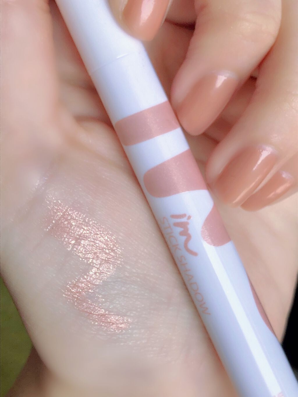 アイムスティックシャドウシマー 003 ピンクチャーム/i’m meme/スティックアイシャドウを使ったクチコミ（2枚目）