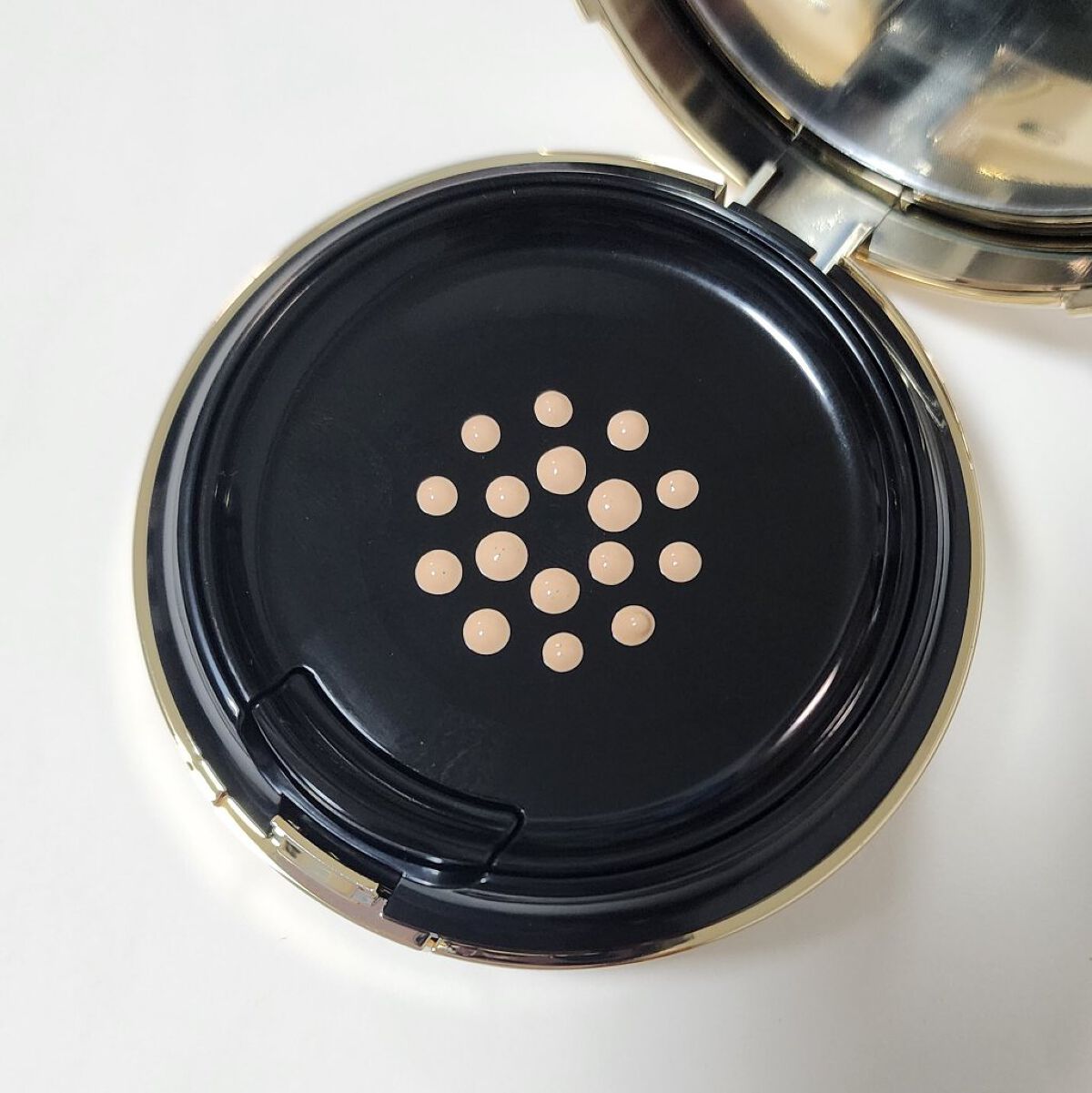 プレミアムニードルファンデーション/ジュエリアプレミアム/クッションファンデーションを使ったクチコミ（3枚目）