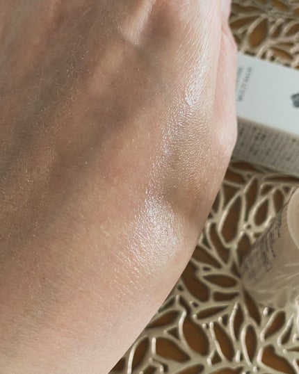 Carrie125 on LIPS 「【ダブルセラムオールインワンマルチバーム】保湿+ツヤ+ハリ+弾..」(4枚目)