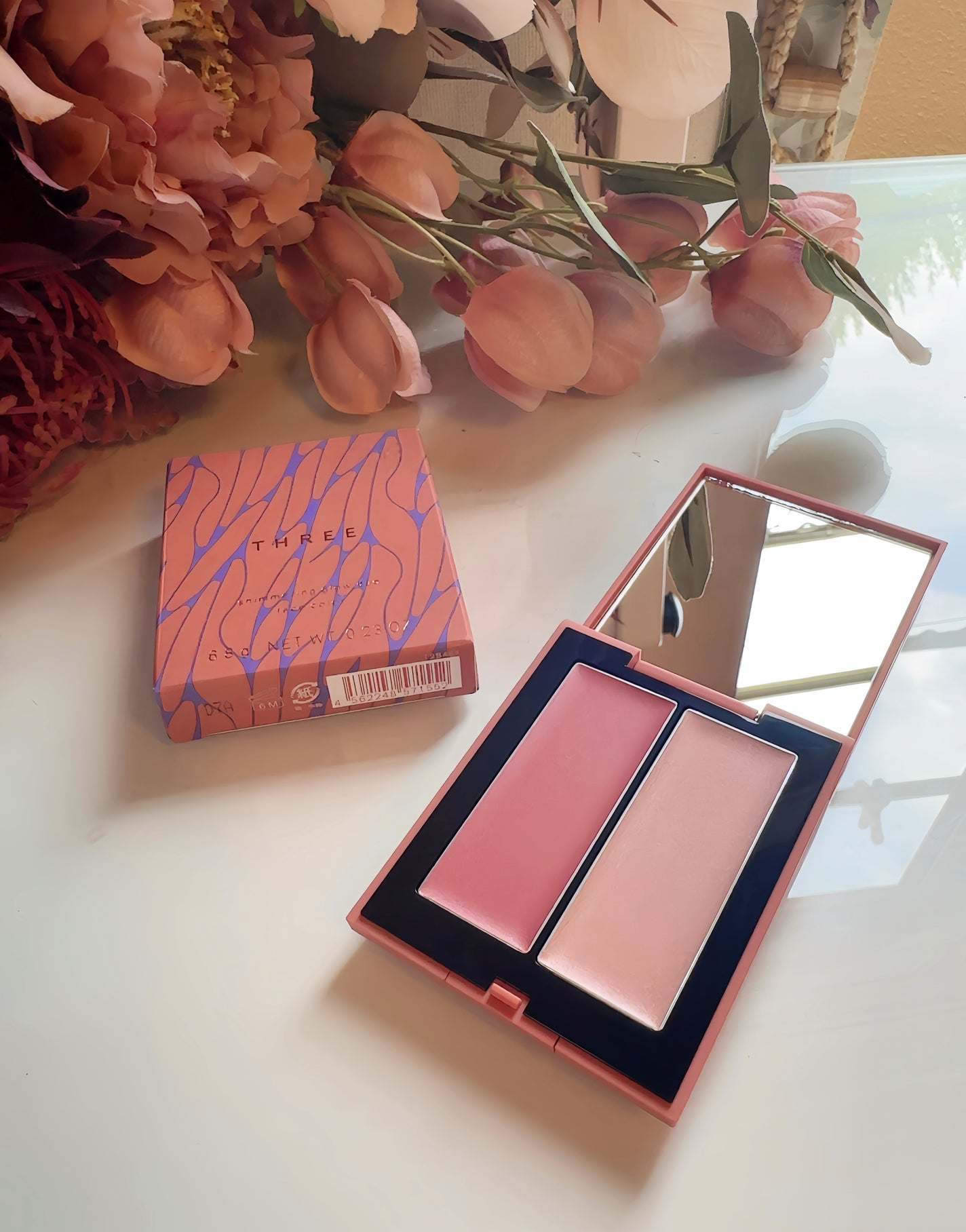 THREE シマリング グロー デュオ/THREE/クリームハイライトを使ったクチコミ(4枚目)