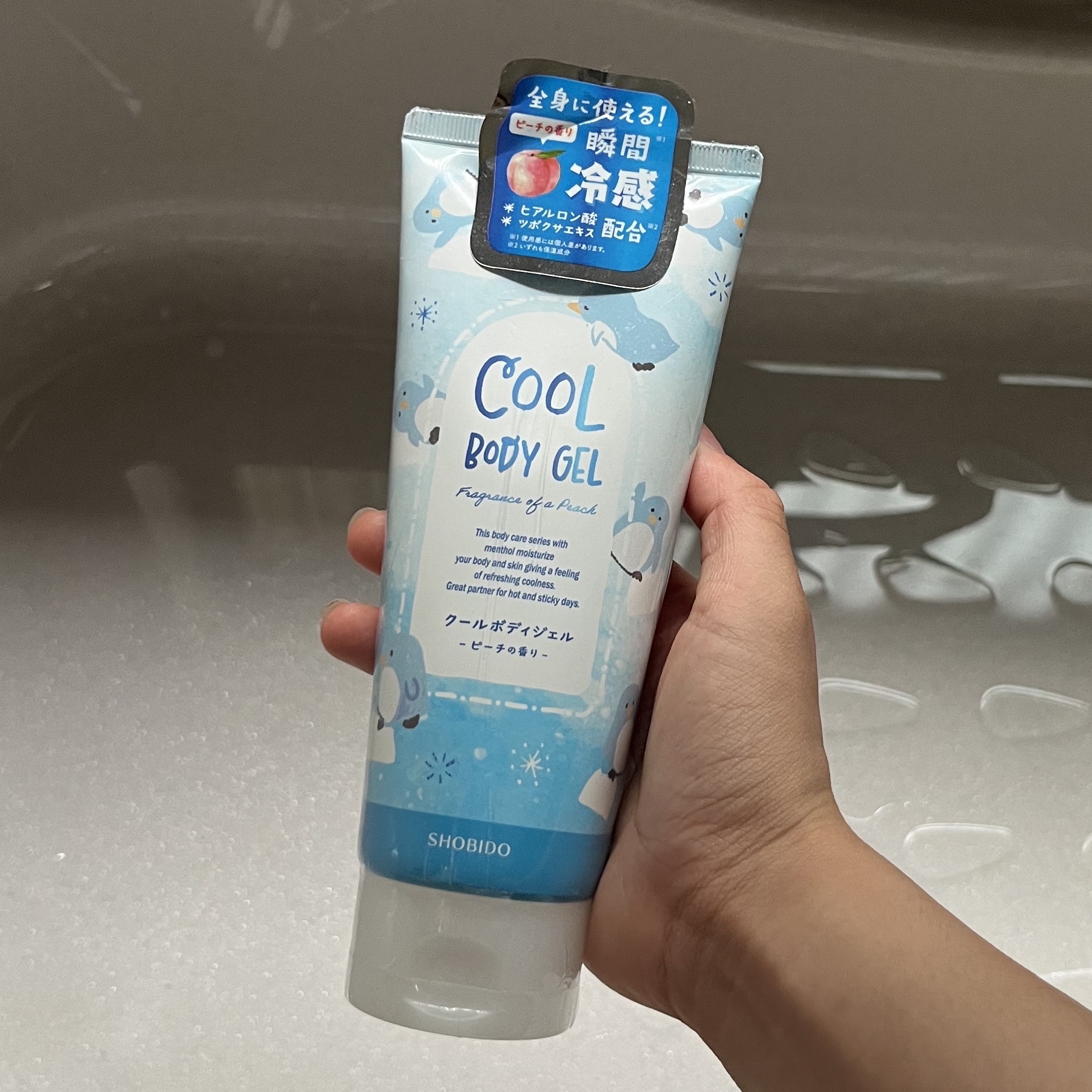 汗かきさんにオススメ！！ボディジェル🧊



🪄SHOBIDO   クールボディジェル


汗っかきの私は夏のお風呂後が汗ばんじゃってしんどい、、、

だからといって湯船には浸かりたいのでこのクールボディジェルを腕・脚・首元に塗っていま