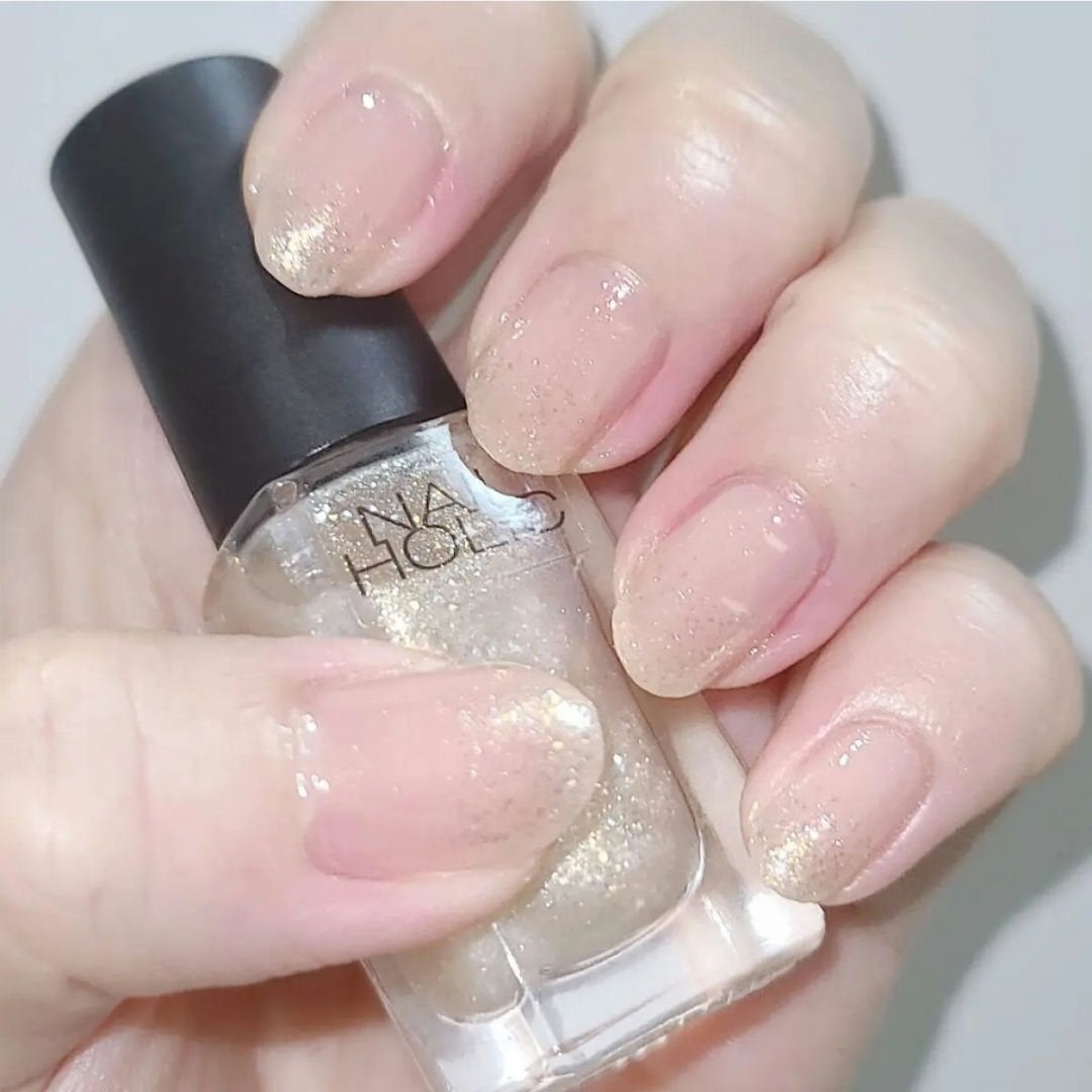 . a. o on LIPS 「ナチュラルだけどキラキラに💅✨#ネイルホリック#OR215¥3..」(4枚目)