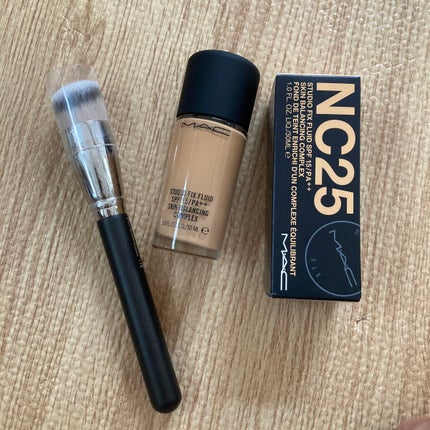 スタジオフィックス フルイッド SPF 15/M・A・C/リキッドファンデーションを使ったクチコミ(1枚目)