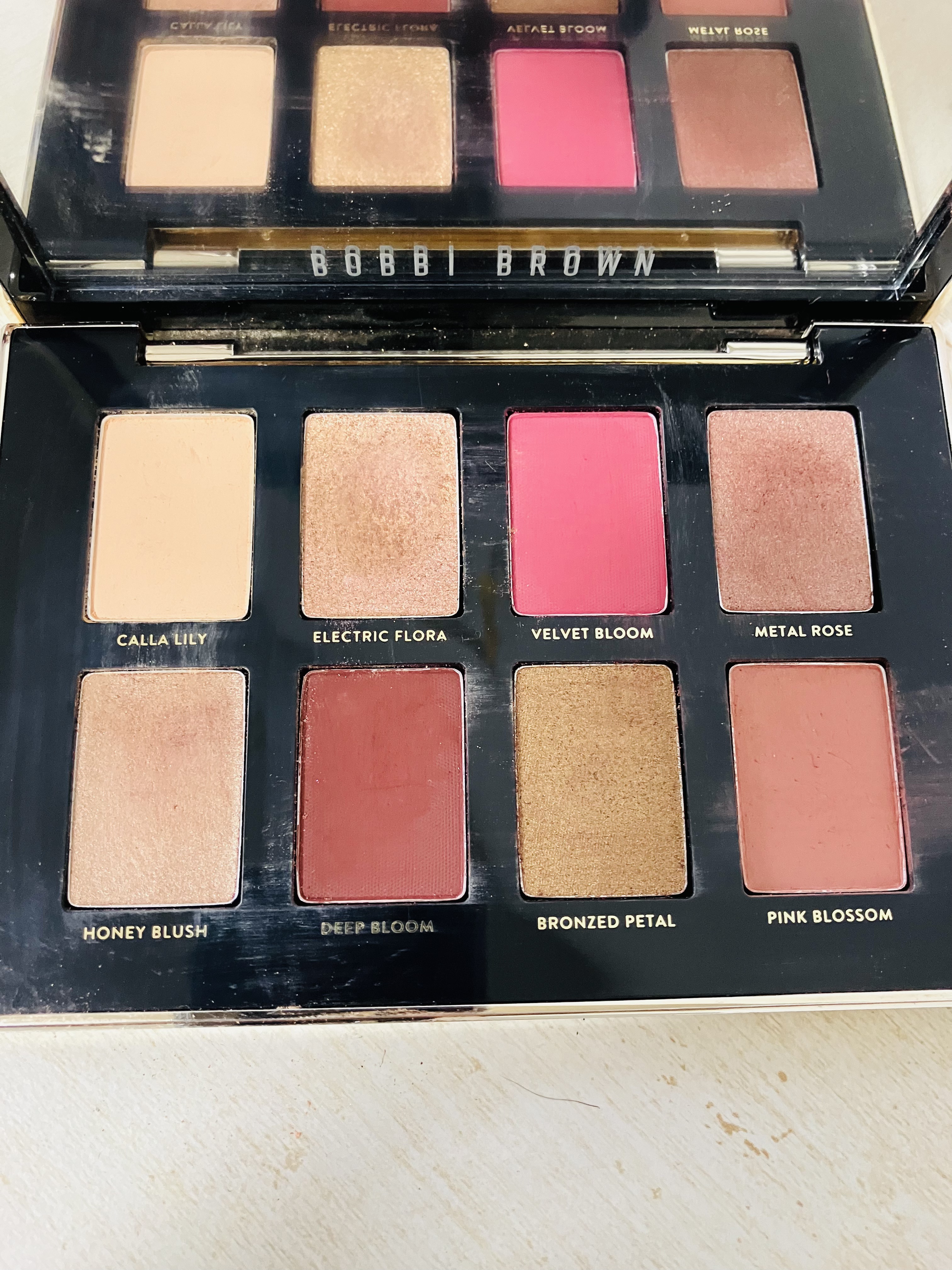 リュクス メタル ローズ アイシャドウ パレット/BOBBI BROWN/アイシャドウパレットを使ったクチコミ（1枚目）