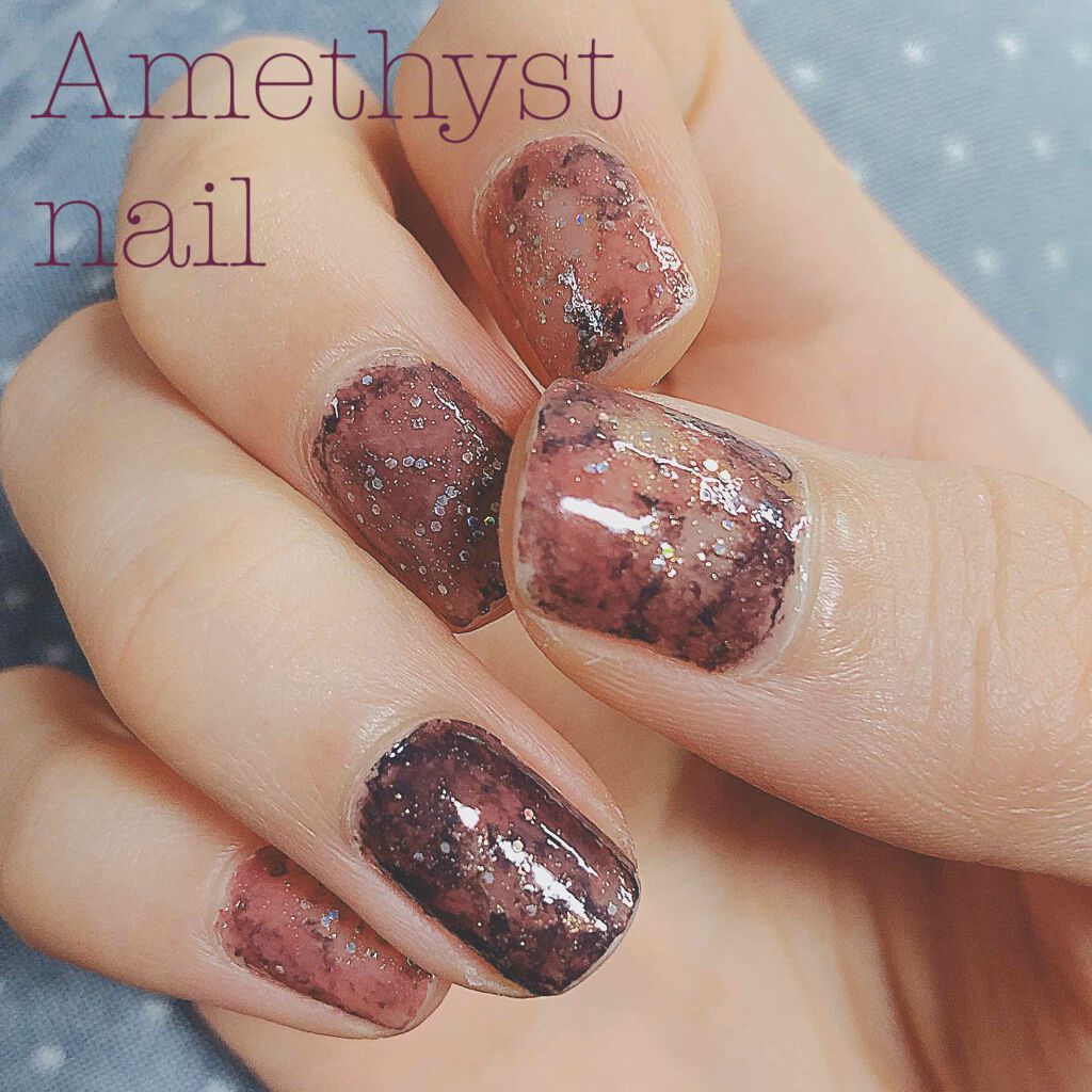 めも🌱

gene  nailのモーヴグレーとダスティピンクとゴールドカラーを適当に乗せて、パフでポンポン

トップコートは2度塗り

宝石のアメジストみたいなネイルになったよ💅🏻

最近毎週日曜はnail  day✨

 #私のおう