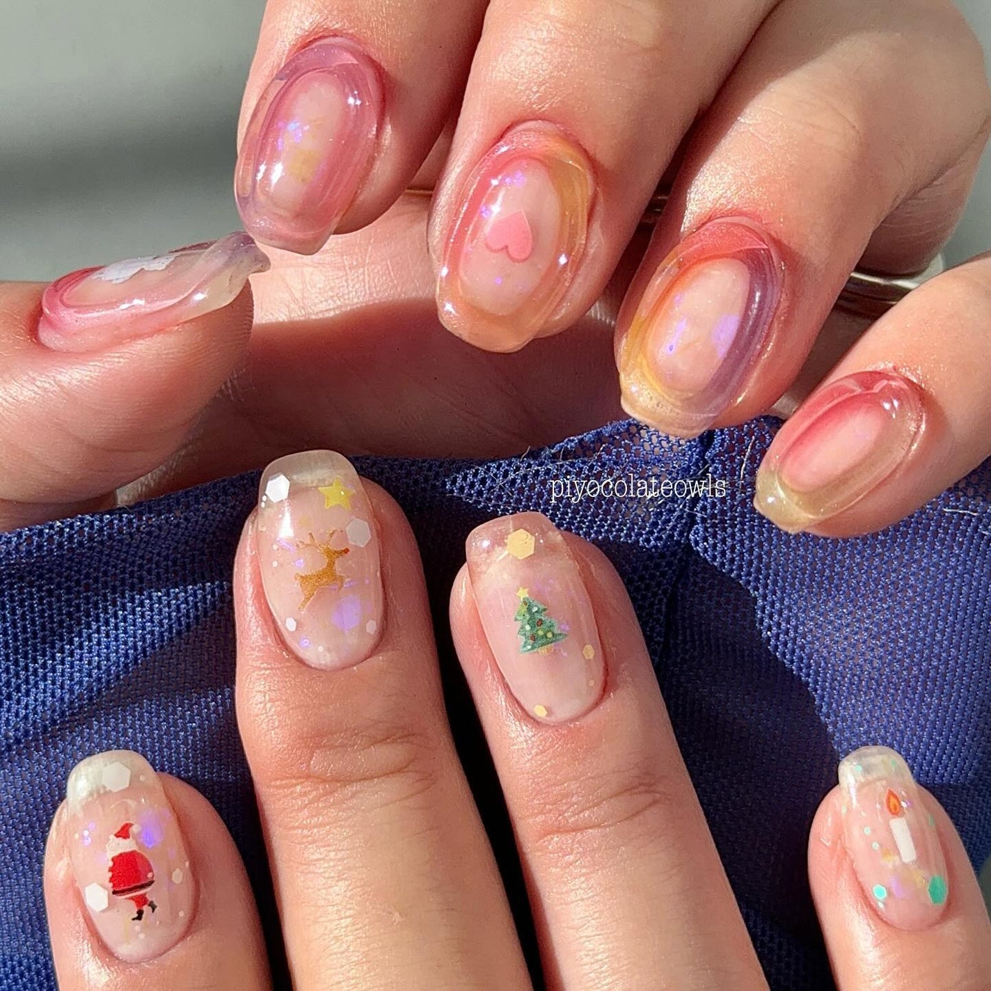 ぴよこれいと あうるす on LIPS 「左手はチークネイルの褪色を試したくて実験。お花を作る気力は無か..」(2枚目)