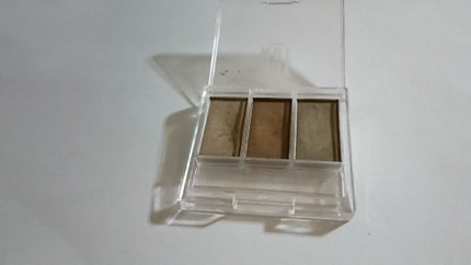 supreme_gloss_624 on LIPS 「一番左のアイシャドウはとても艶がすごくてハイライトにつかえます..」(4枚目)